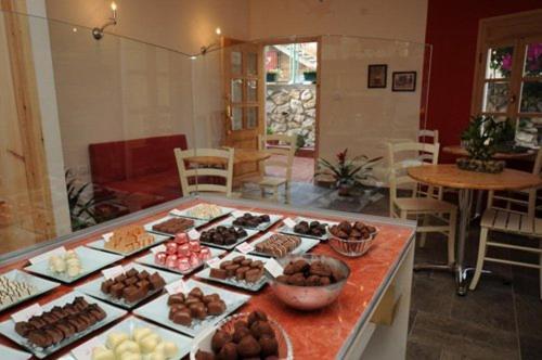 Alpenrose Hotel Mi'ilya Buitenkant foto